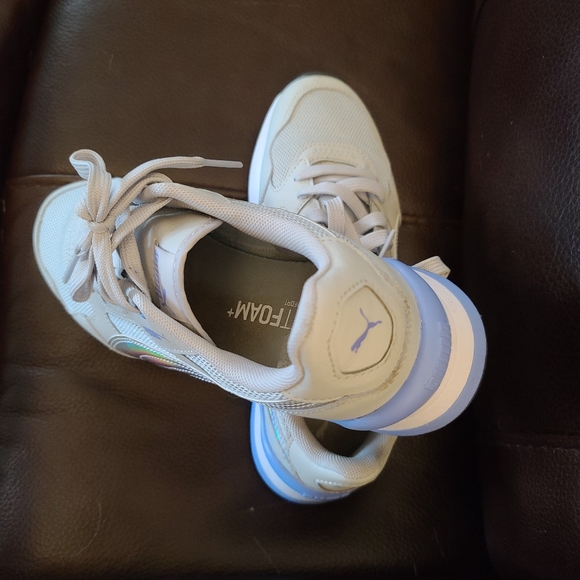 Puma Women's Sneakers Size 7.5 - Picture 3 of 4